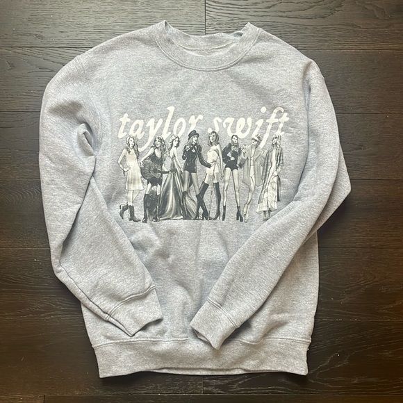 Taylor Swift Sweaters - Gray Taylor swift crewneck